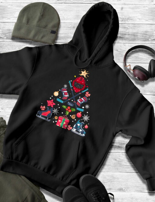 2020-11-Men-Hoodie-Hockey-Christmas-tree-mockup3-black.jpg